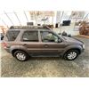 Image 12 : PARKSVILLE - 2002 FORD ESCAPE GREY 177813 KMS - BC35803
