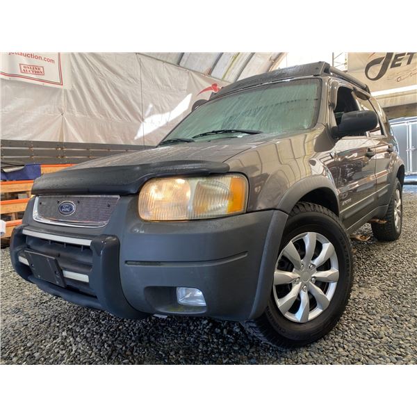 PARKSVILLE - 2002 FORD ESCAPE GREY 177813 KMS - BC35803