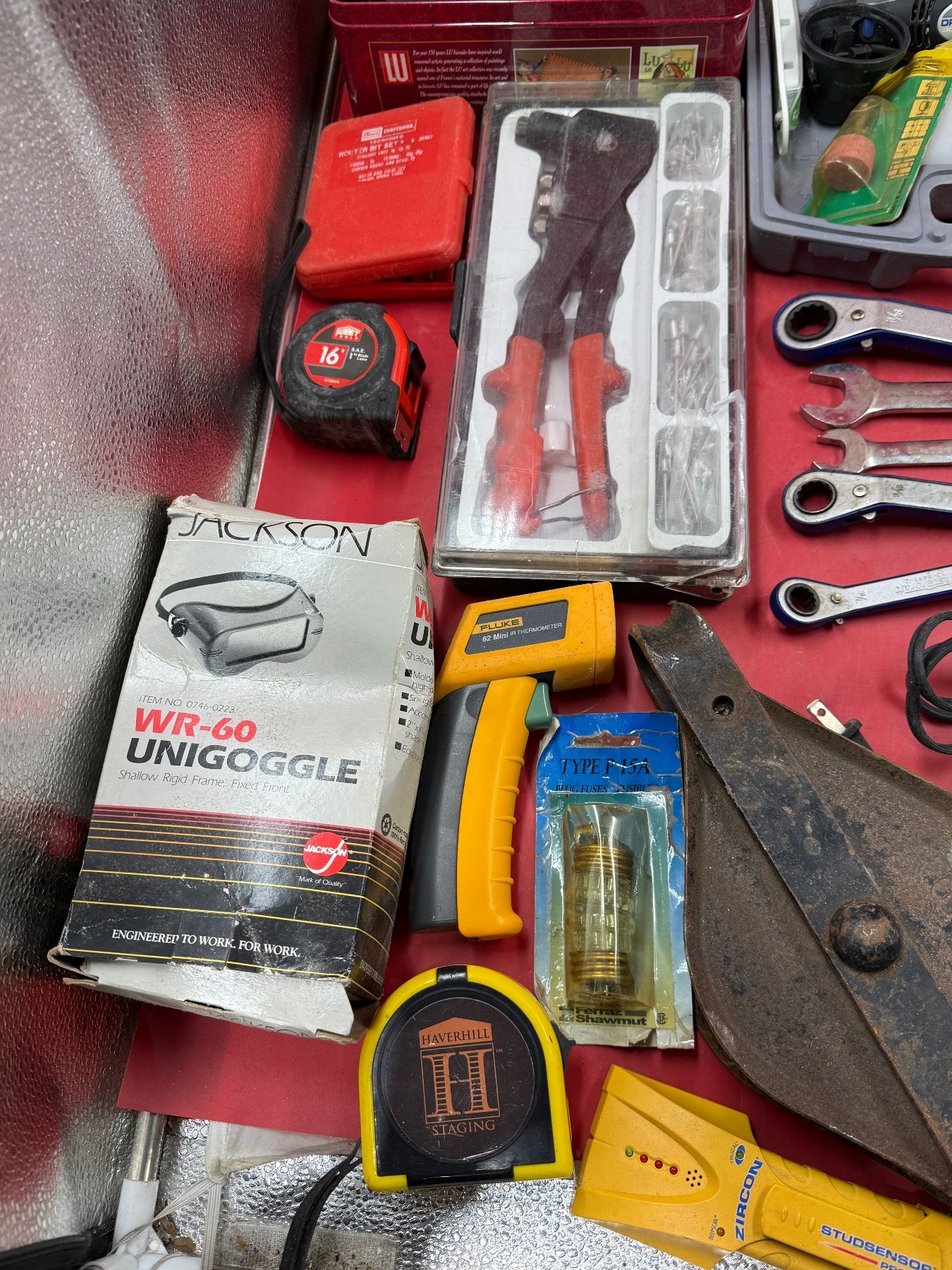 Assorted Tools: Pulley, Level, Allen Keys, Torch Head, Dremel, Ratchets ...