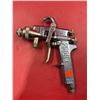 Image 1 : Binks 2001 Paint Sprayer Gun
