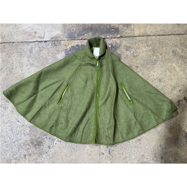 Vintage Green Zip up Poncho