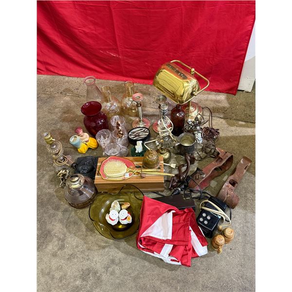 Vintage Variety: Home Decor, Bankers Light, Canada Flag, & More