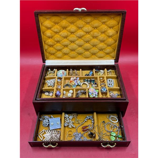 Vintage Jewelry Box With Assorted Jewelry: Brooches, Earrings, Necklaces