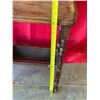 Image 3 : Vintage Side Table With Bottom Magazine Holder