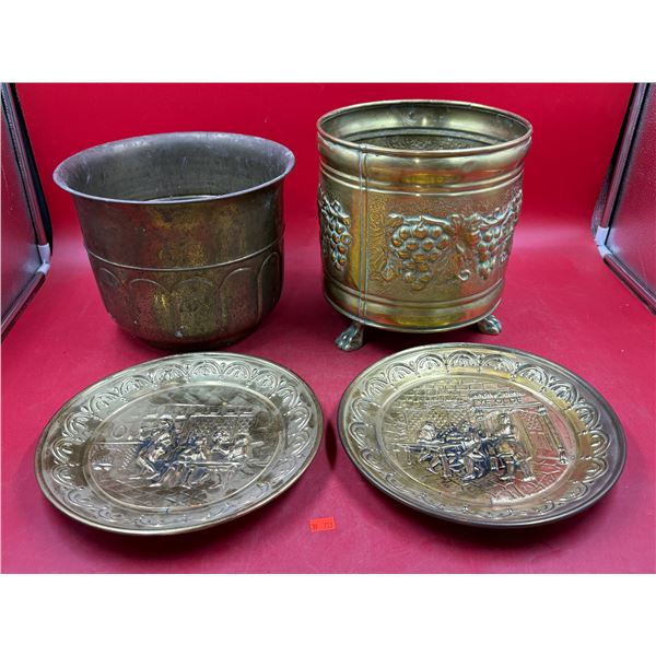 (4) Vintage Collectibles: (2) Planters & (2) Decorative Plates