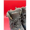 Image 2 : Eddie Bauer Waterproof Boots Size 11 (Clean)