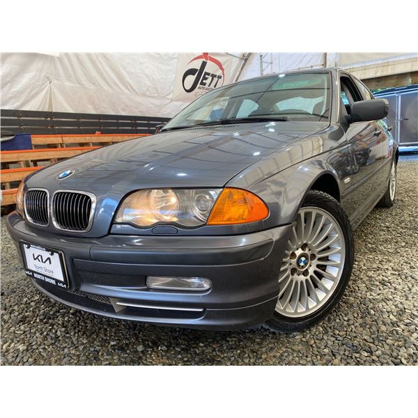 PARKSVILLE - 2001 BMW 330I GREY 167163 KMS - DJ66592