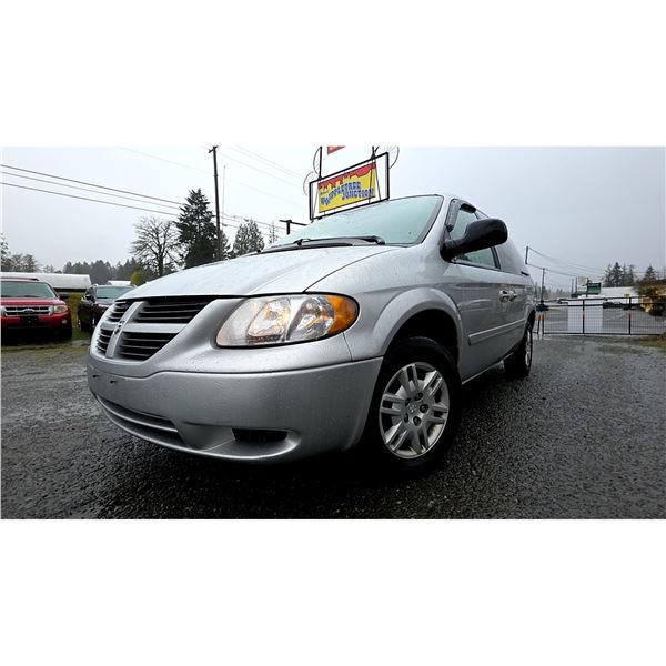DUNCAN - 2005 DODGE CARAVAN/GRAND CARAVAN SILVER  "NO RESERVE" 263612 KMS - D340584