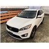Image 4 : PARKSVILLE - 2016 KIA SORENTO WHITE 225484 KMS - D160712