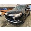 Image 3 : PARKSVILLE - 2016 MITSUBISHI OUTLANDER BLACK  217533 KMS - B604059