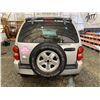 Image 18 : PARKSVILLE - 2002 JEEP LIBERTY SILVER 233807 KMS - D195112