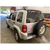 Image 21 : PARKSVILLE - 2002 JEEP LIBERTY SILVER 233807 KMS - D195112