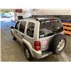 Image 22 : PARKSVILLE - 2002 JEEP LIBERTY SILVER 233807 KMS - D195112