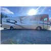 Image 2 : PARKSVILLE - 2004 HOLIDAYRAM ROADMASTER WHITE 61222 MILES - D026958