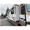 Image 50 : PARKSVILLE - 2004 HOLIDAYRAM ROADMASTER WHITE 61222 MILES - D026958