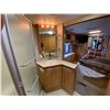 Image 74 : PARKSVILLE - 2004 HOLIDAYRAM ROADMASTER WHITE 61222 MILES - D026958
