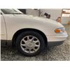 Image 25 : PARKSVILLE - 2003 BUICK REGAL WHITE 255950 KMS - B298791