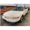 Image 3 : PARKSVILLE - 2003 BUICK REGAL WHITE 255950 KMS - B298791