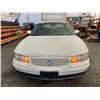 Image 6 : PARKSVILLE - 2003 BUICK REGAL WHITE 255950 KMS - B298791