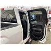 Image 41 : PARKSVILLE - 2014 GMC SIERRA WHITE 198424 KMS - D116026