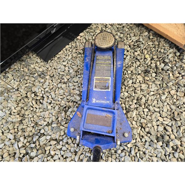 410 -- 3 1/2 TON 7,000LBS HYDRAULIC JACK