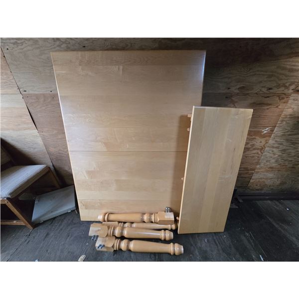 419 --TABLE WITH LEAF