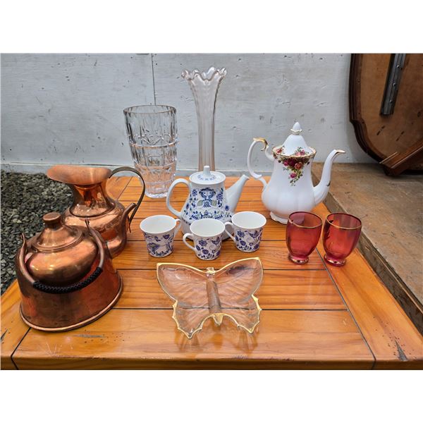426 -- COPPER KETTLE, ROYAL ALBERT TEA POT AND MORE