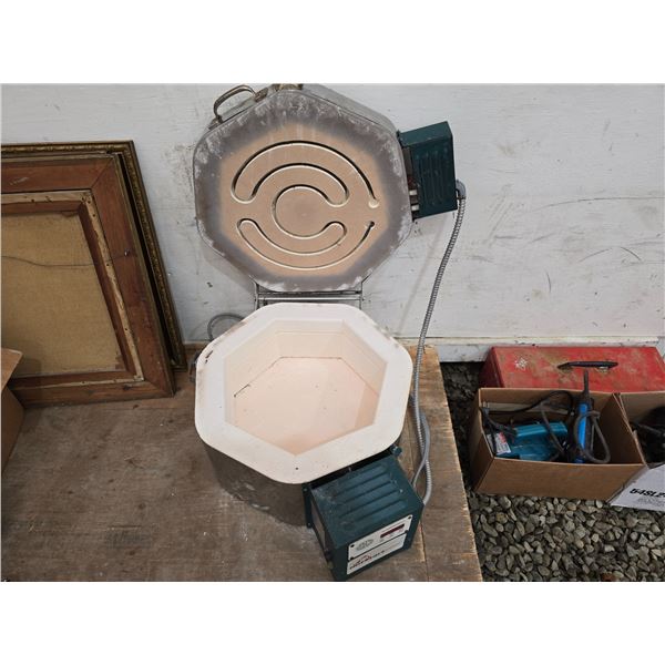 440 - SKUTT HOTSTART PRO GLASS KILN