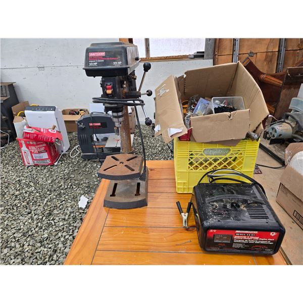 445- CRAFTSMAN DRILL PRESS, MOTOMASTER TRICKLE CHARGE AND BOX OF MIXED ITEMS