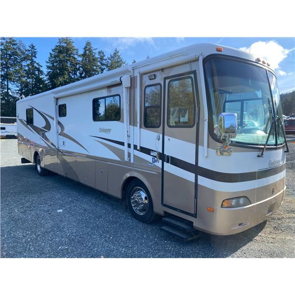 PARKSVILLE - 2004 HOLIDAYRAM ROADMASTER WHITE 61222 MILES - D026958