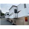 Image 52 : PARKSVILLE - 2004 HOLIDAYRAM ROADMASTER WHITE 61222 MILES - D026958