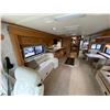 Image 57 : PARKSVILLE - 2004 HOLIDAYRAM ROADMASTER WHITE 61222 MILES - D026958