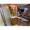 Image 74 : PARKSVILLE - 2004 HOLIDAYRAM ROADMASTER WHITE 61222 MILES - D026958