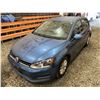 Image 4 : PARKSVILLE - 2015 VOLKSWAGEN GOLF BLUE 181854 KMS - D080996