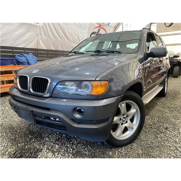 PARKSVILLE - 2001 BMW X5 SILVER 266308 KMS - BM88815