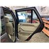 Image 41 : PARKSVILLE - 2001 BMW X5 SILVER 266308 KMS - BM88815
