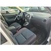 Image 36 : DUNCAN - 2006 TOYOTA MATRIX SILVER 263144 KMS - D568468