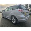 Image 8 : DUNCAN - 2006 TOYOTA MATRIX SILVER 263144 KMS - D568468