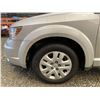 Image 31 : PARKSVILLE - 2014 DODGE JOURNEY SILVER 220812 KMS - P176432