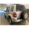 Image 20 : PARKSVILLE - 2002 JEEP LIBERTY SILVER 233807 KMS - D195112