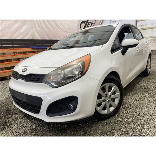 PARKSVILLE - 2013 KIA RIO WHITE 280212 KMS - B812006
