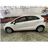 Image 23 : PARKSVILLE - 2013 KIA RIO WHITE 280212 KMS - B812006