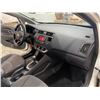 Image 38 : PARKSVILLE - 2013 KIA RIO WHITE 280212 KMS - B812006