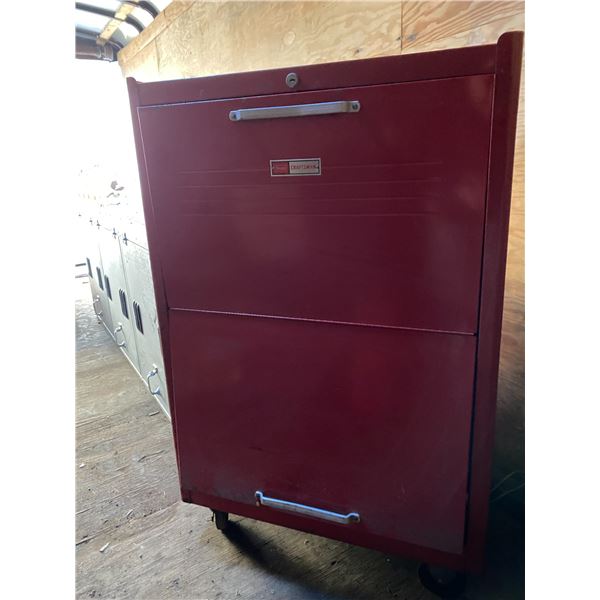 504 -- LARGE SEARS CRAFTSMAN ROLLING TOOL BOX