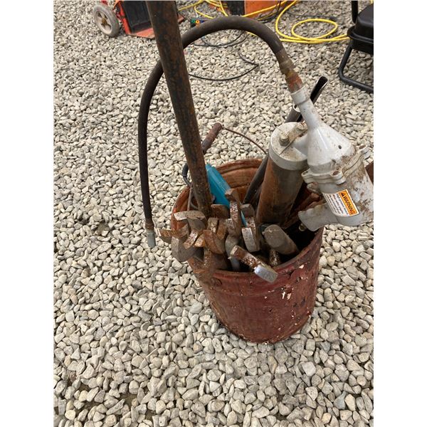 513 -- RUSTY BUCKETS