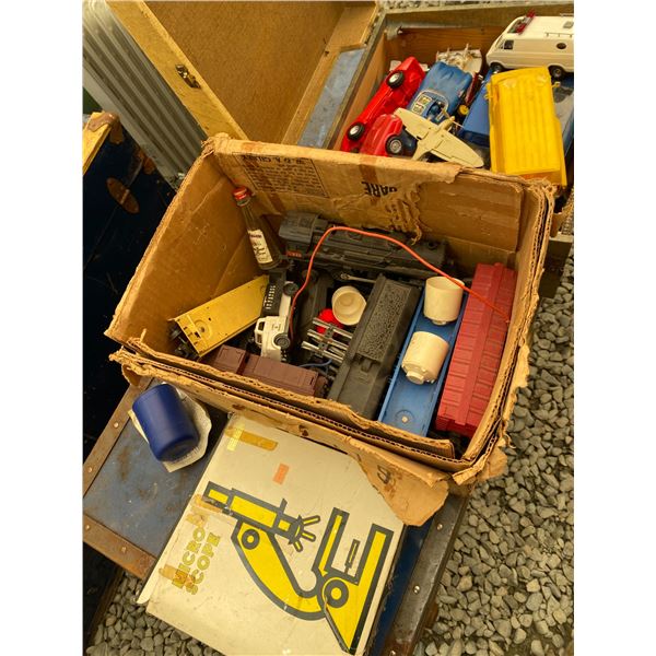 535 -- MODEL TRAINS AND CARS