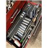 Image 5 : 543 -- LARGE RED TOOL BOX
