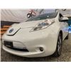 Image 2 : PARKSVILLE - 2013 NISSAN LEAF WHITE 178736 KMS - J404909