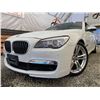 Image 1 : PARKSVILLE - 2013 BMW 750I WHITE 65641 KMS - J223981A