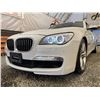 Image 2 : PARKSVILLE - 2013 BMW 750I WHITE 65641 KMS - J223981A
